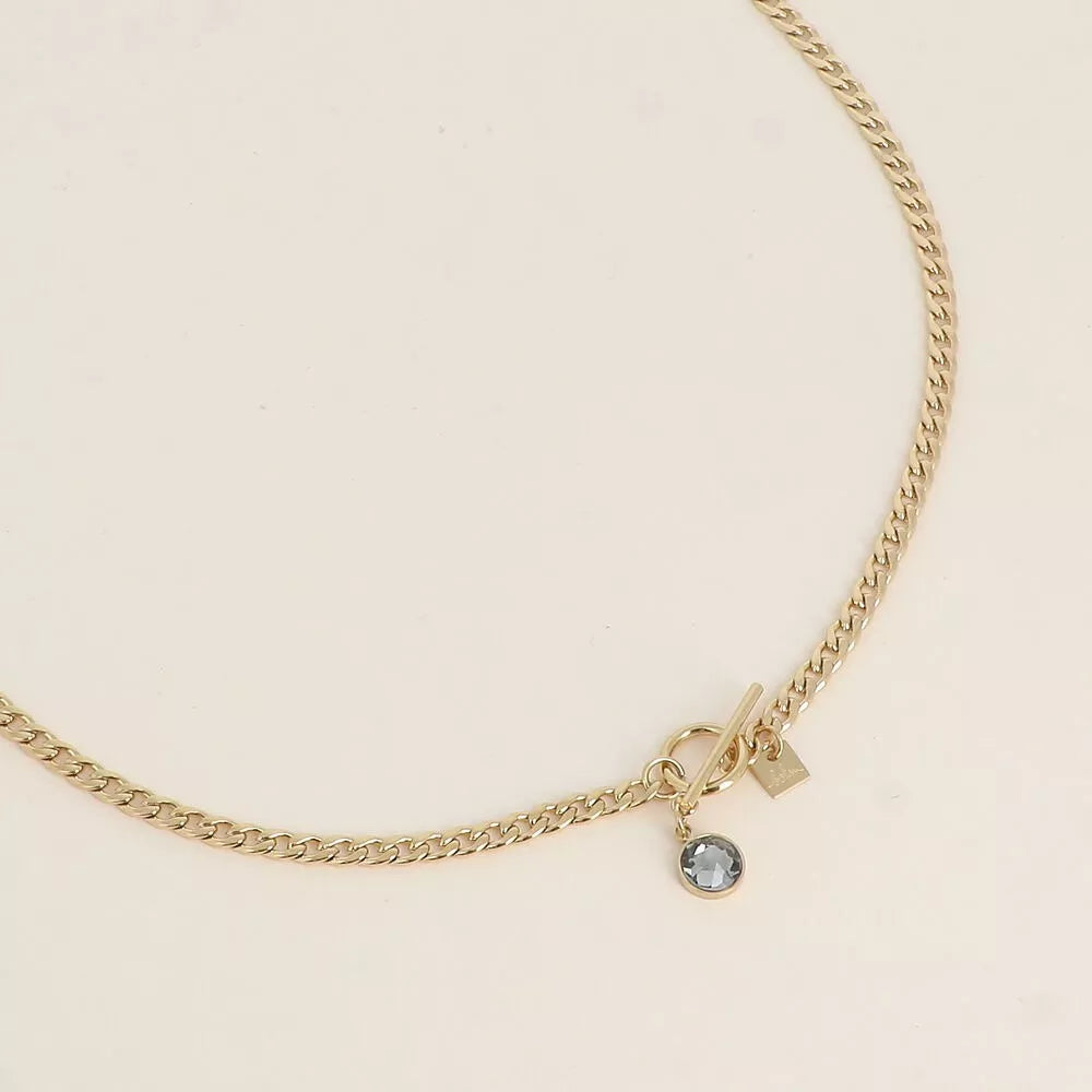 Collier Naëlle – maille dorée et pendentif cristal