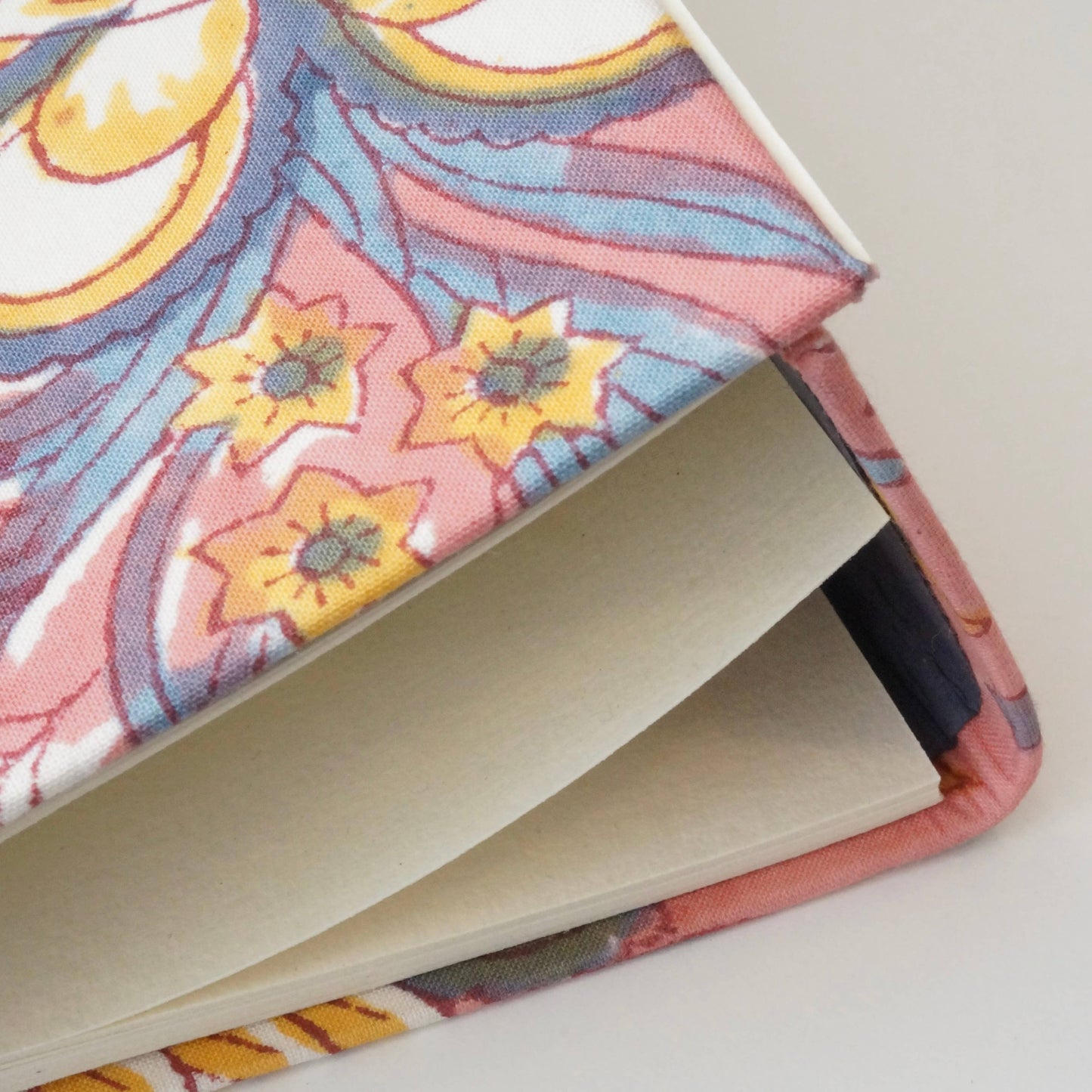 Carnet recouvert de tissu imprimé N°19