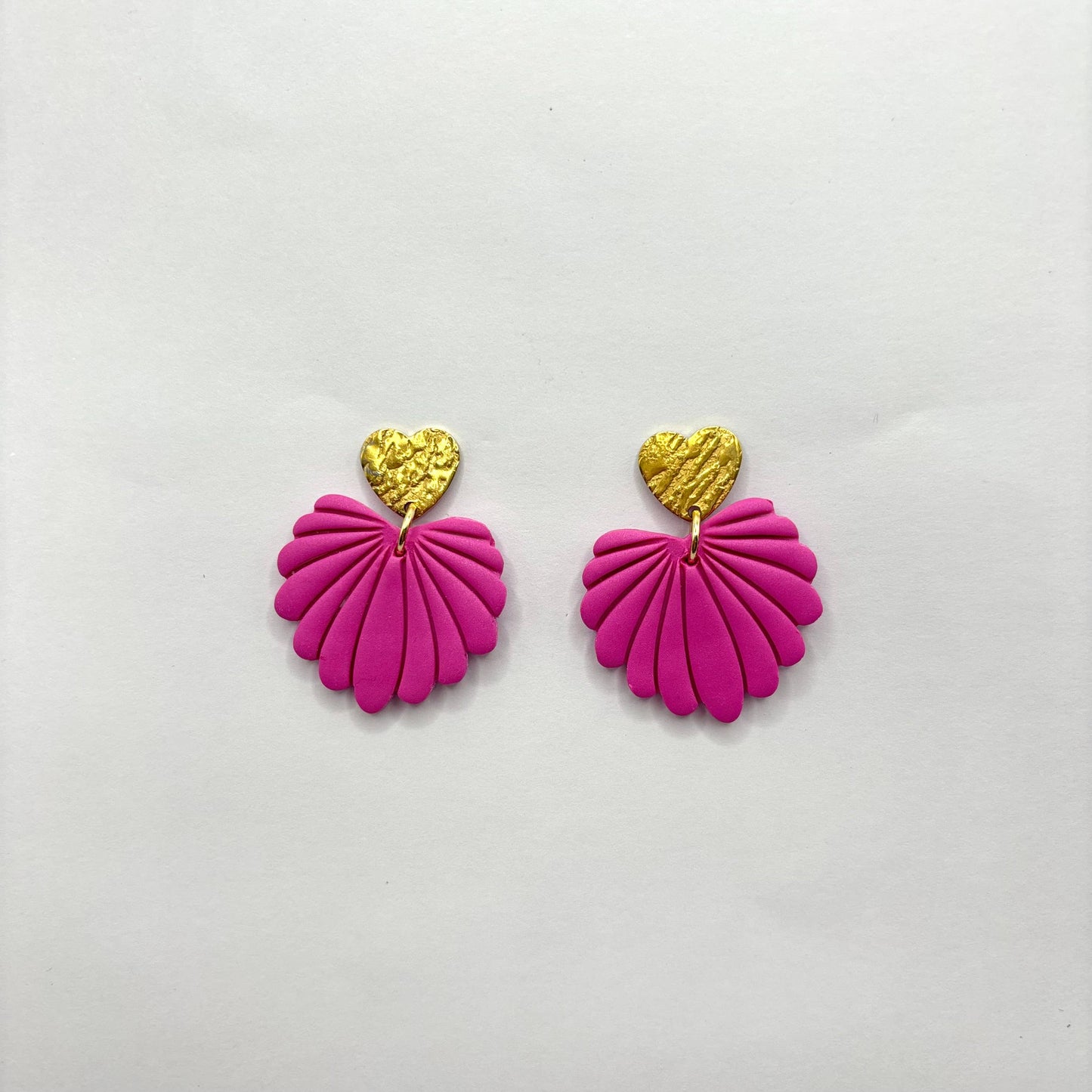 ALICE MINI - Boucles d'oreilles en forme de cœur fuchsia