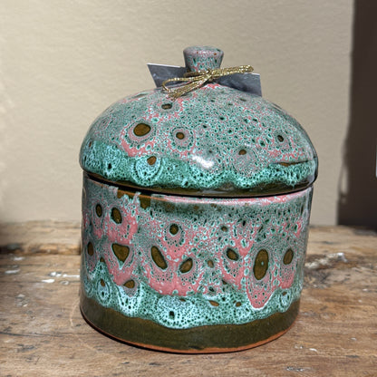 Pot en céramique avec couvercle – Émail texturé vert et rose