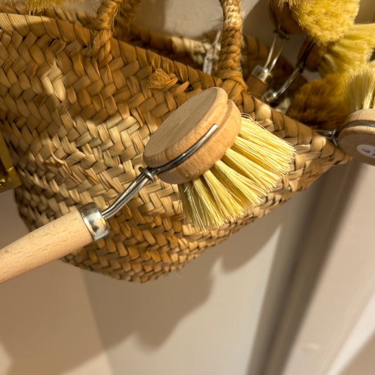 Brosse Vaisselle Écologique - Une Alternative Durable pour un Nettoyage Sans Plastique