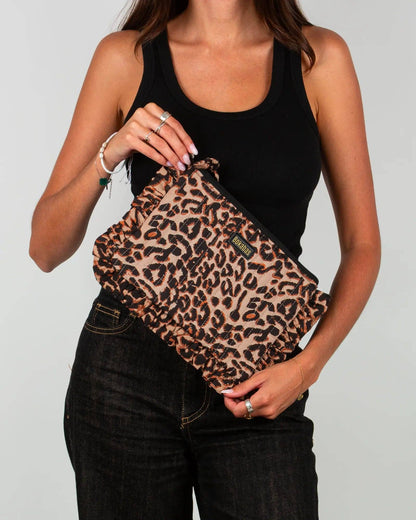 Pochette matelassée à froufrous Léopard: Grande