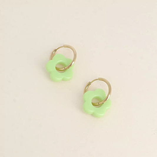Créoles fleur résine (Vert clair)