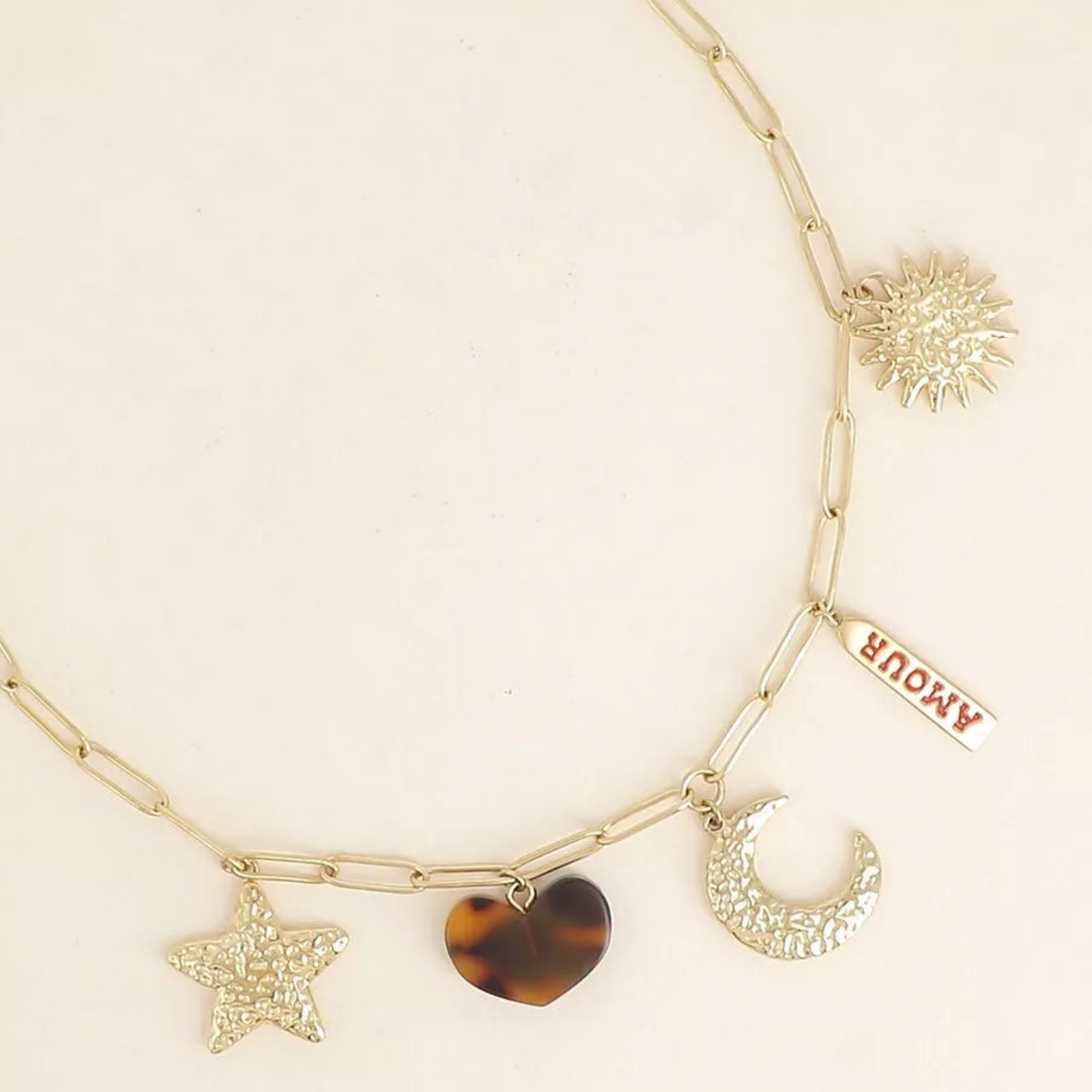 Collier avec charms