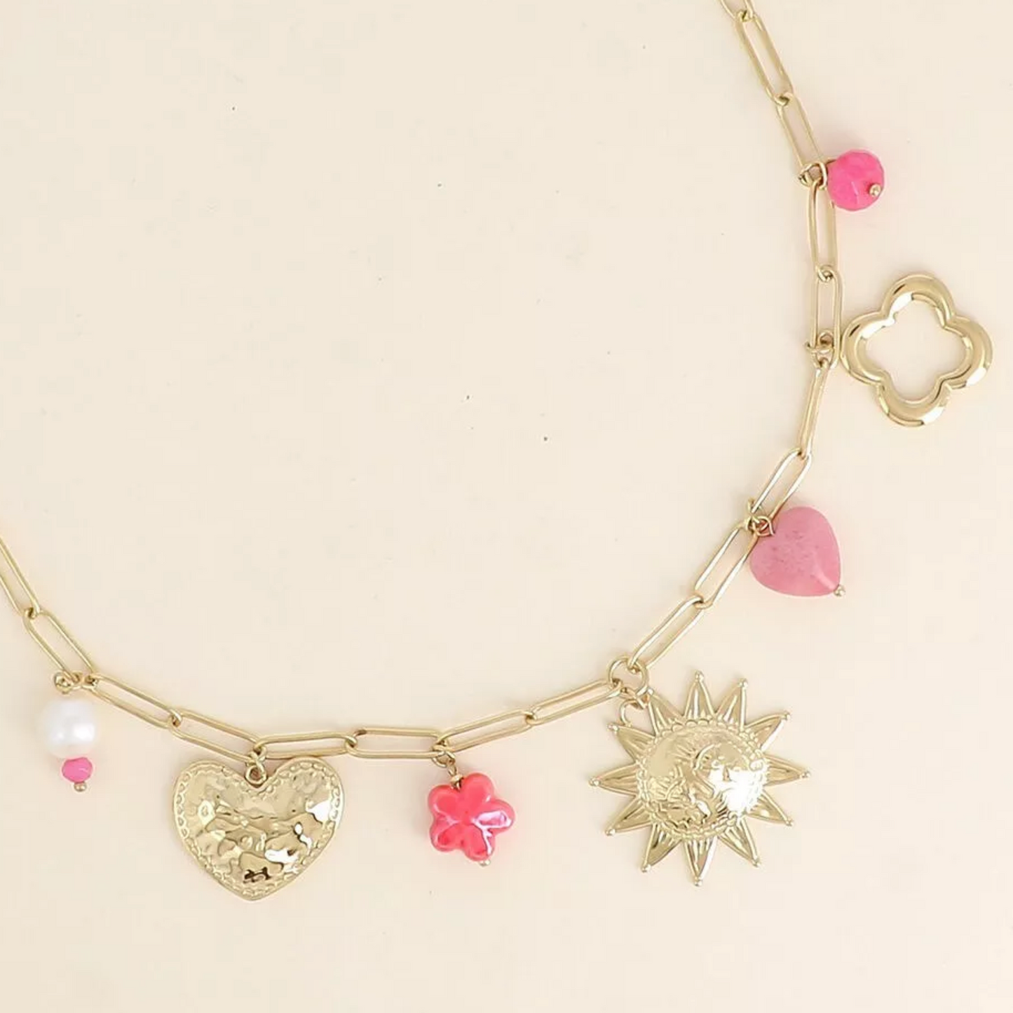 Collier avec charms