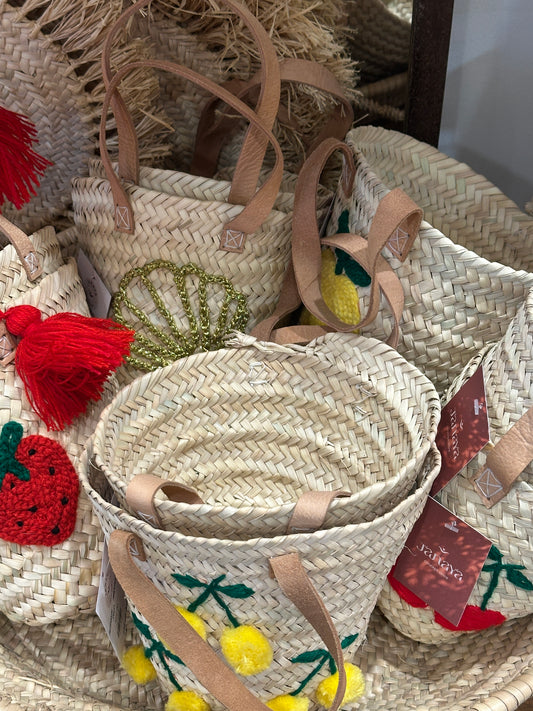 Petit panier brodé artisanal fruits