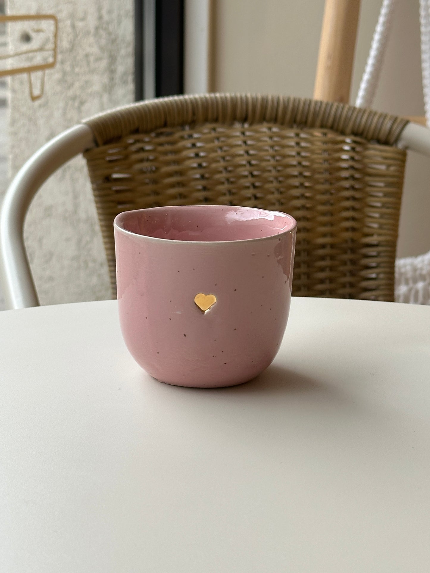 Céramiques Artisanales - Tasses en Grès Rose et dorure