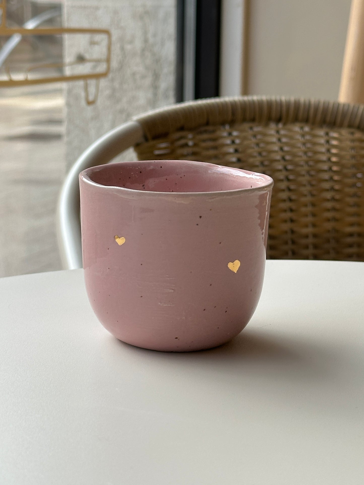Céramiques Artisanales - Tasses en Grès Rose et dorure