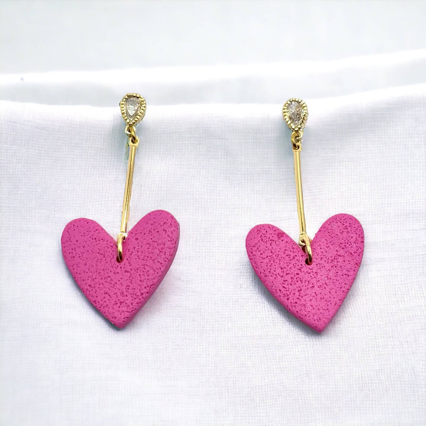 ALLEGRA - Boucles d'oreilles pendantes en forme de cœur fuchsia