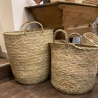 Panier tressé en feuille naturelle